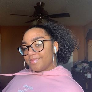 Meet your Posher, Sierra